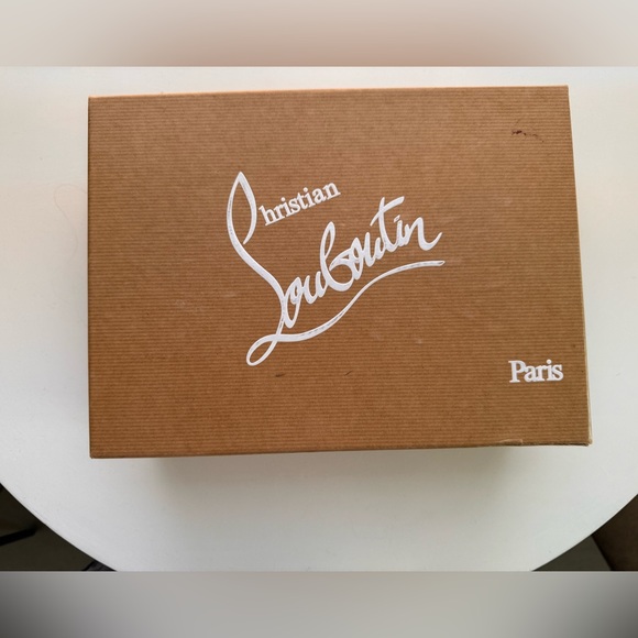 Christian Louboutin
So Kate Patent Pointed-Toe Red Sole Pump - Picture 2 of 16